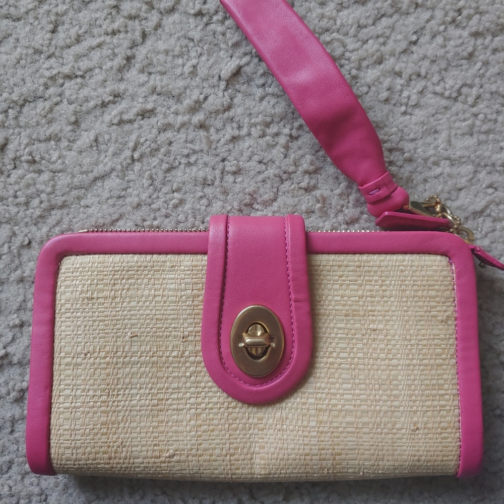 Coach clutch pink leather and straw